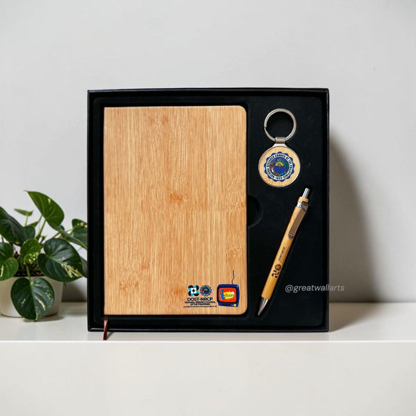 BAMBOO NOTEBOOK WITH KEYCHAIN AND PEN