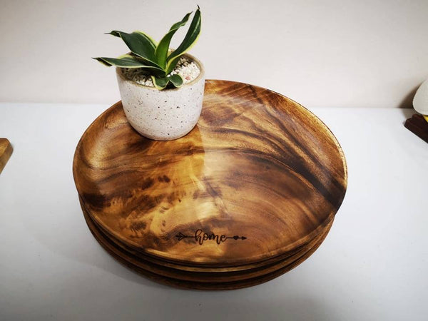 ENGRAVED WOODEN ROUND PLATES